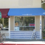 After a hot, hot day in the California sun, we decide to visit Scoops & Swirls, a new ice cream place in Calistoga recommended by the local tourism center.