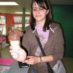 Jenny chose Zanzibar Chocolate Junior cone.