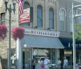 We passed Annie's Ice Cream Parlour and decided to make it our Ice Cream stop of the day We passed Annie's Ice Cream Parlour and decided to make it our Ice Cream stop of the day