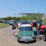 And yes, that lovely classic Mini does have air-conditioning. So very lucky! And yes, that lovely classic Mini does have air-conditioning. So very lucky!