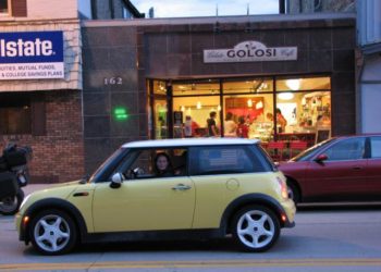 Bessie has a drive by photo shoot at Golosi Gelato Cafe.