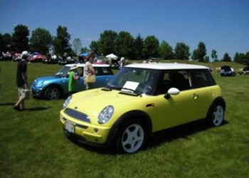 The one and only Bessie and the one and only New MINI Cooper of the show