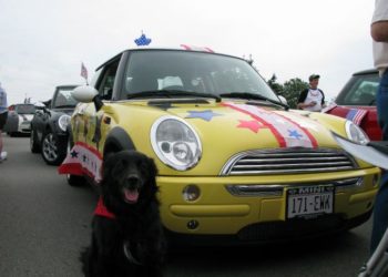 Bessie and Tosh, ready to spread their patriotic cheer.