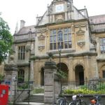 Walking along the streets of Oxford...